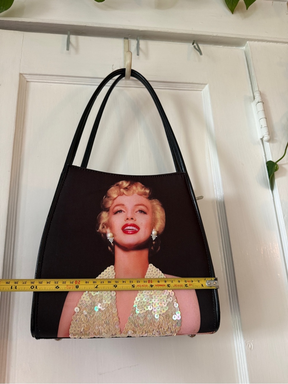 Marilyn Monroe Black Portrait-Print Shoulder Bag - Picture 6 of 13